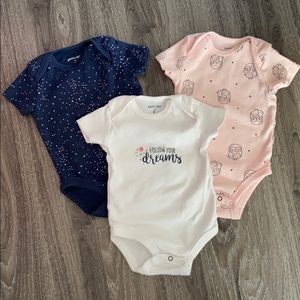 Petit Lem three-pack short-sleeve bodysuits